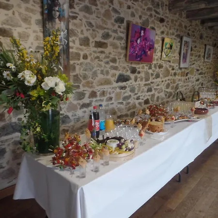 Logis Restaurant Le Commerce 2* Guichen